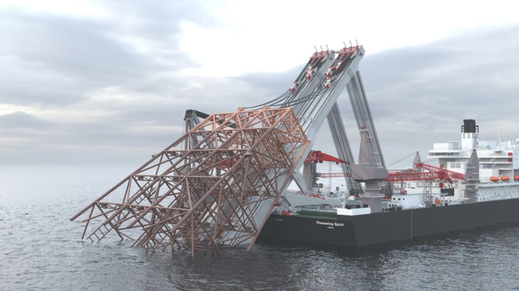 世界最大の作業船によるジャケット撤去システム