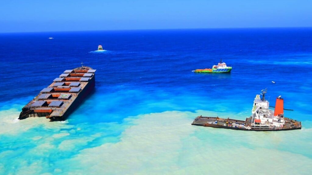 モーリシャスでの「わかしお」座礁事故 スマホ電波が最大の原因