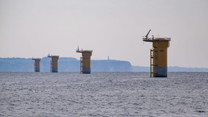 Fécamp洋上風力発電所 71基の重力式基礎を設置完了
