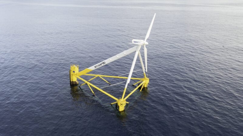 X1 Windが浮体式洋上風力タービンのプロトタイプを設置