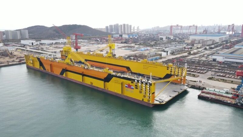 中国で全長350m、10万トンのフローティングドックが完成