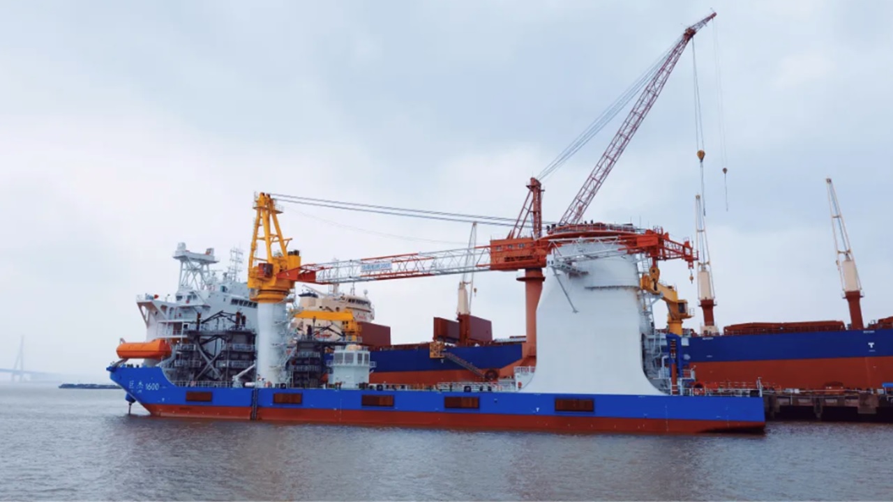 1,600トン吊りSEP船「巨杰1600」建造情報