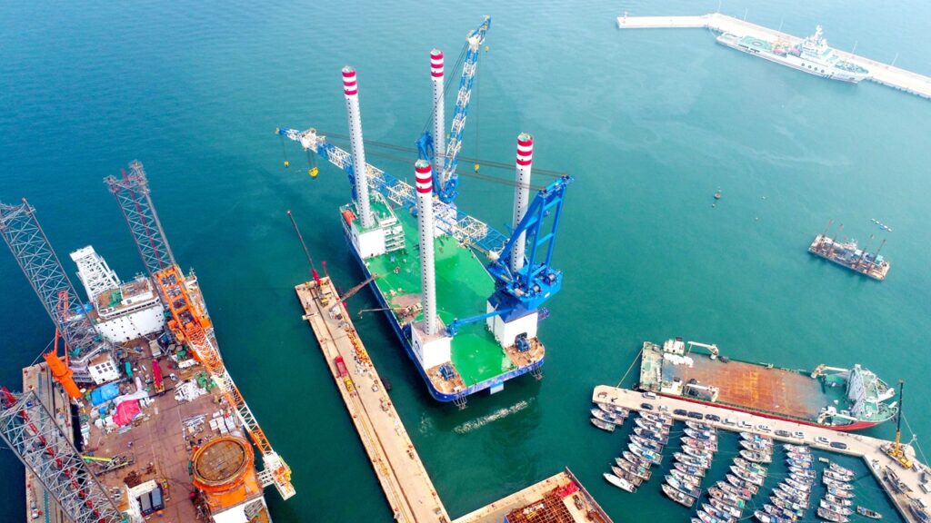 1,200トン吊りSEP船「華夏金租神大01」引き渡し