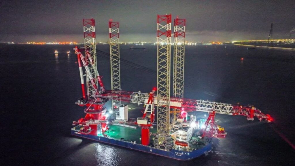 2,500トン吊りSEP船「海峰1001」、海上公試へ