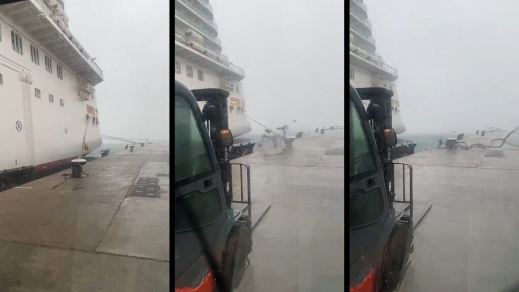 スペインで大型クルーズ船が強風により漂流してタンカーに衝突