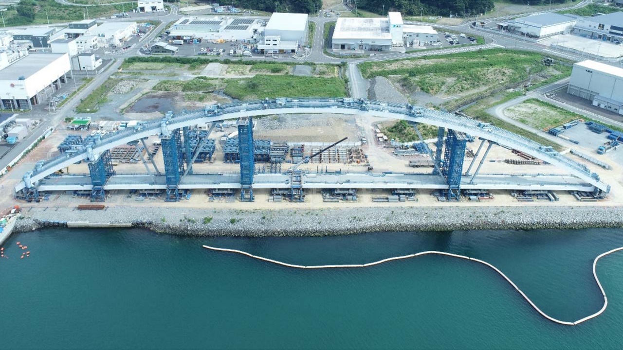 女川町の「出島架橋」大型起重機船による架設作業予定日発表