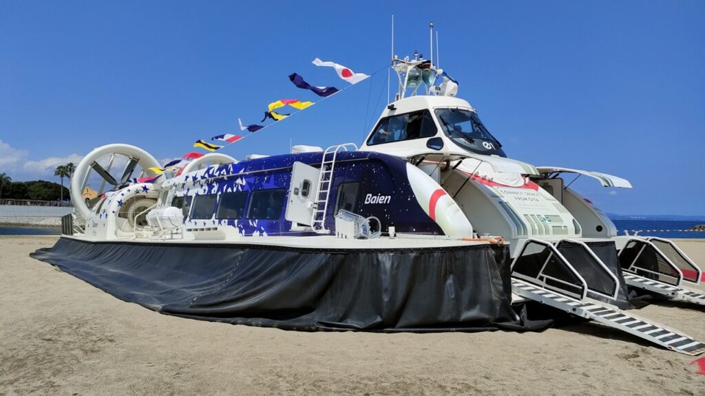 大分ホーバークラフト1番船「Baien」納入式