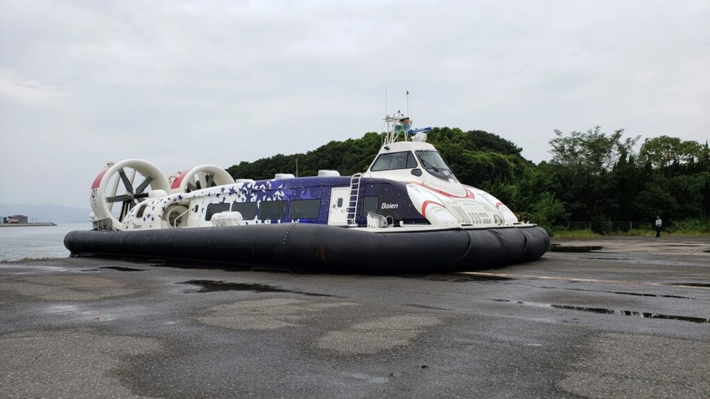 ホーバークラフト１番船「Baien」別府湾でテスト運航