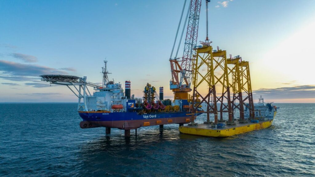 「Saint-Brieuc」洋上風力で62基のジャケット設置完了