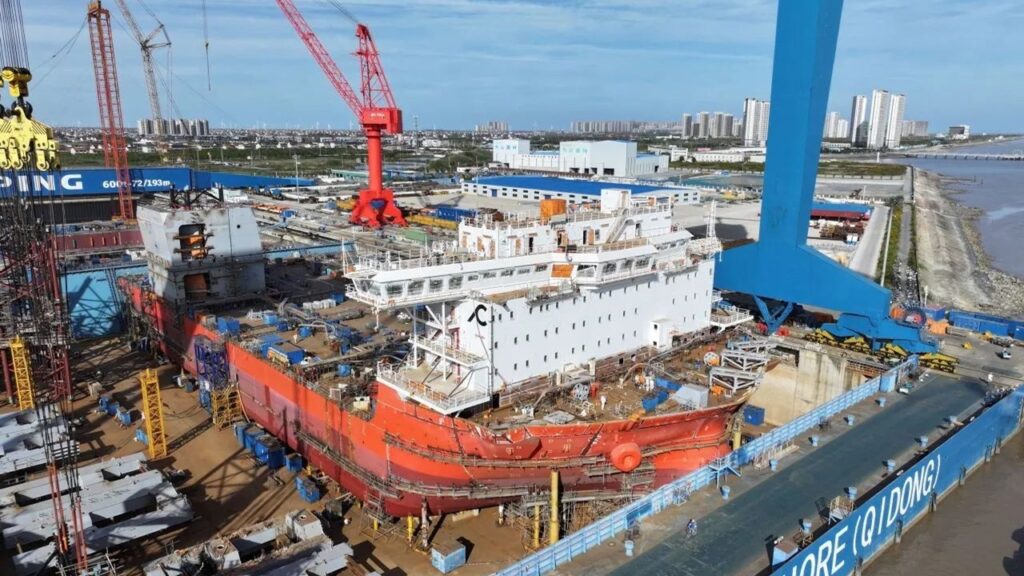 中国で建造中のCadeler X-class1隻目、居住区設置