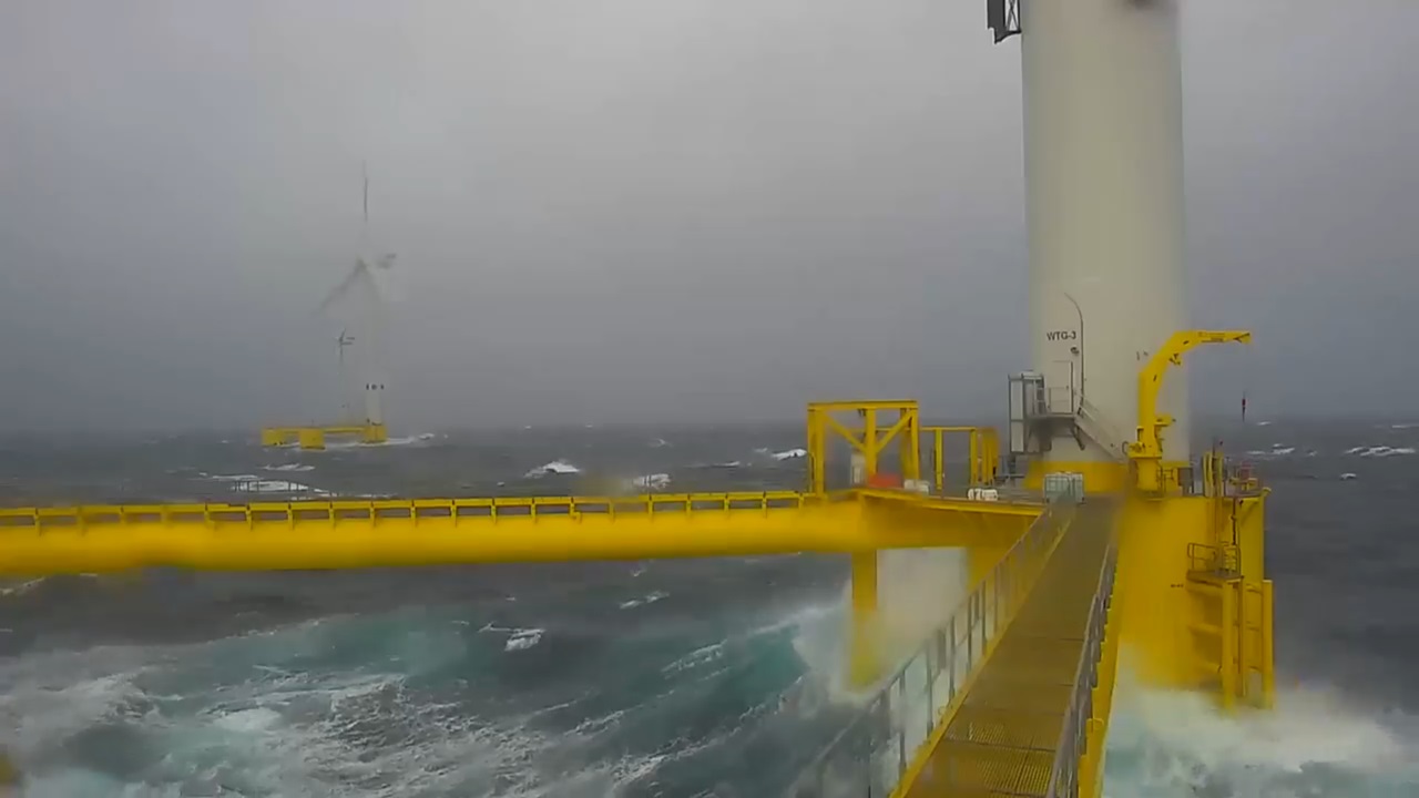 波高20mに耐えた浮体式洋上風力「WindFloat」