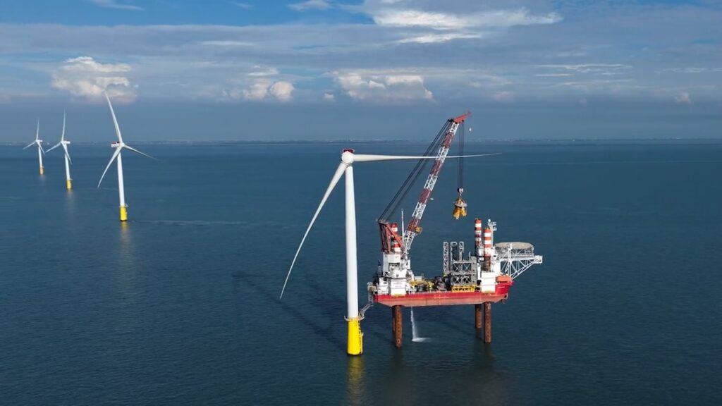 台湾の雲林洋上風力で年内作業終了、「BLUE WIND」帰国？