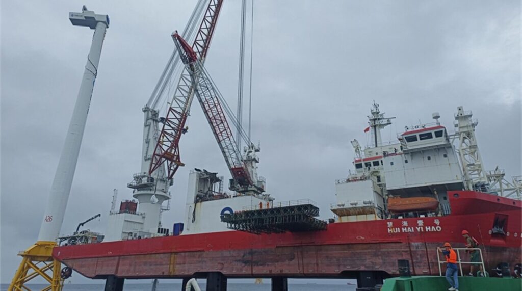 SEP船「慧海壹号」8.5MW洋上風力タービン16基設置