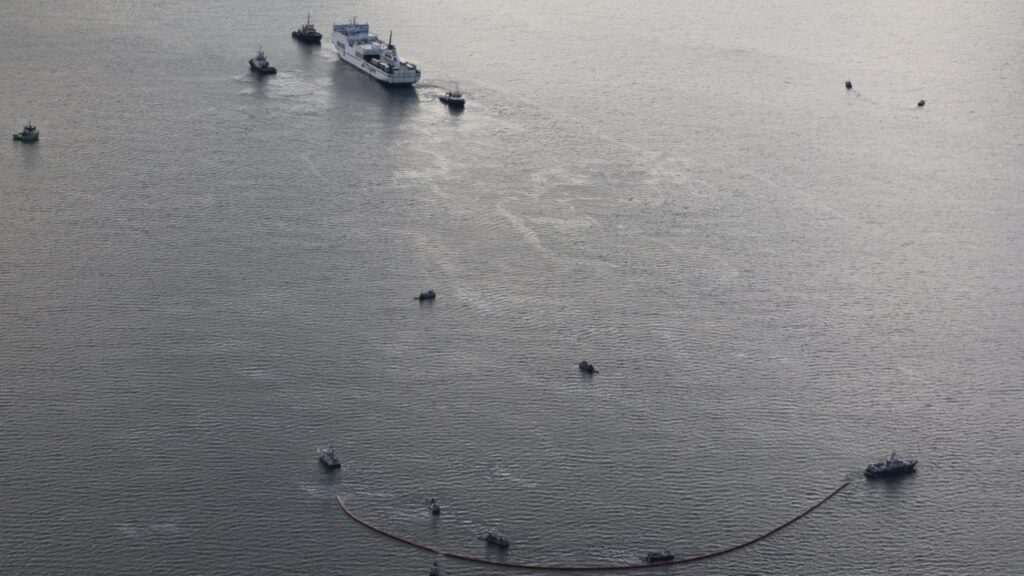 座礁していたフェリー「MARCO POLO」離礁に成功