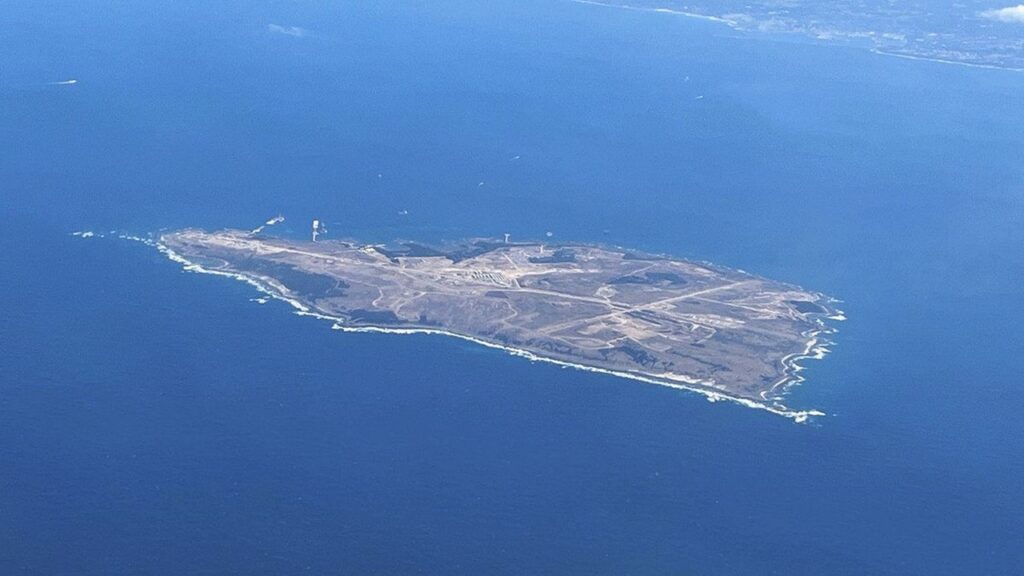 馬毛島で作業中のクレーン船でウインチ破損による事故発生