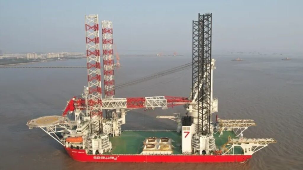 「BLUE WIND」と同型船「SEAWAY VENTUS」完成