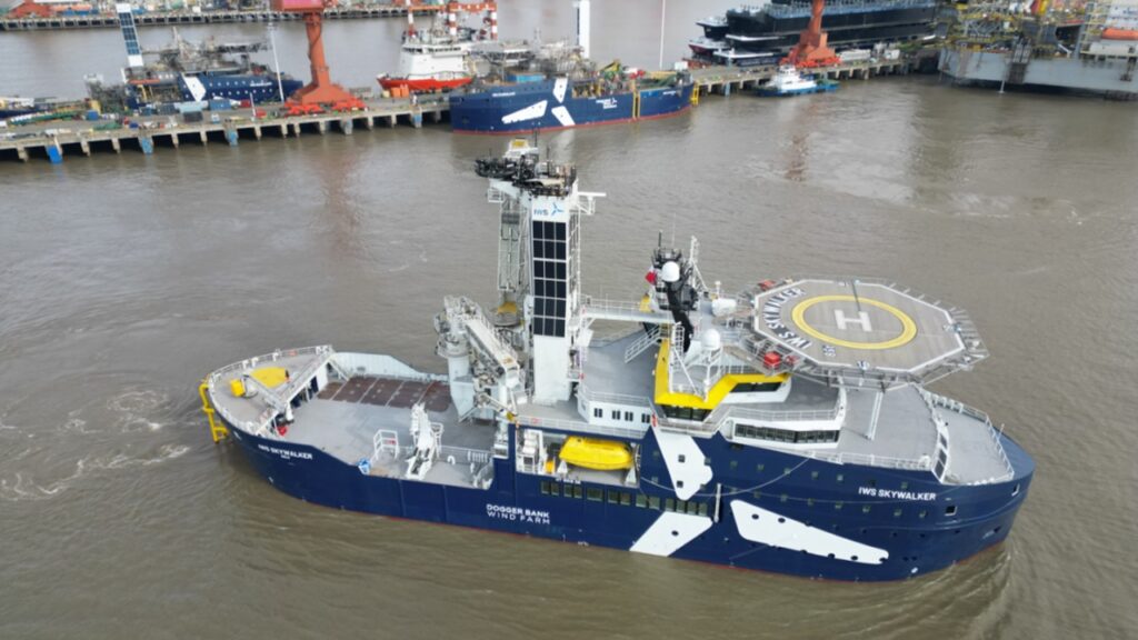 CSOV「IWS SKYWALKER」完成・引き渡し、中国出港