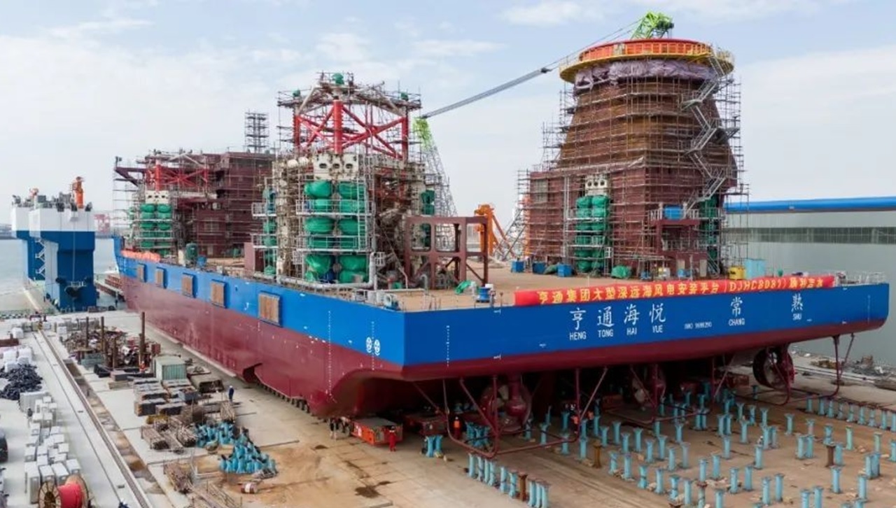 中国で1,600トン吊りSEP船「亨通海悦」進水