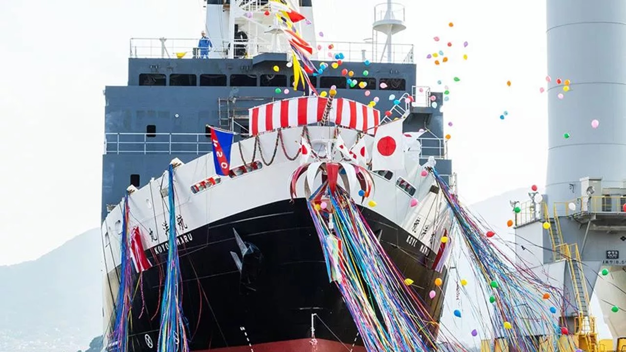 日本サルヴェージの新造船「航洋丸」進水、2024年6月引渡し予定
