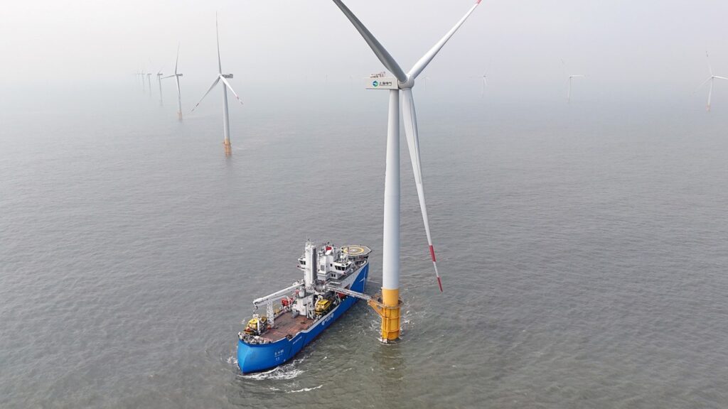 上海電気向けSOV「至臻100」、オフショア機器のテスト完了