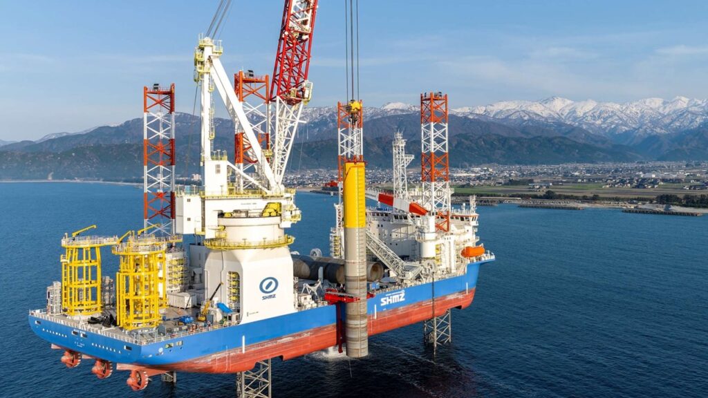 中国のニュース記事で日本の洋上風力設置船について報じている内容