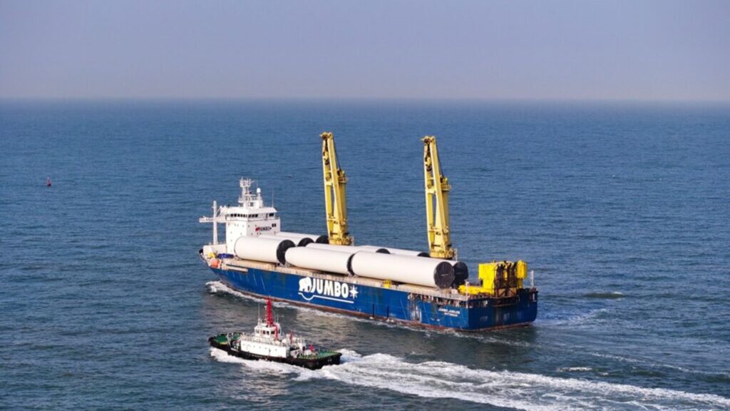 中国からMoray West向け風力タービンタワー輸送開始