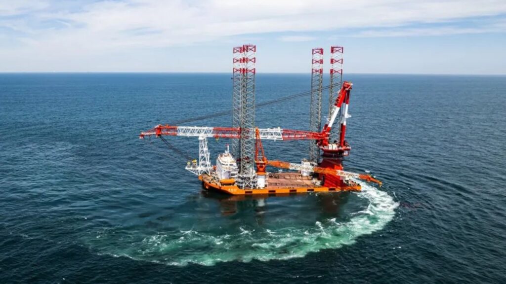 1,600トン吊りSEP船「海建020」海上公試完了