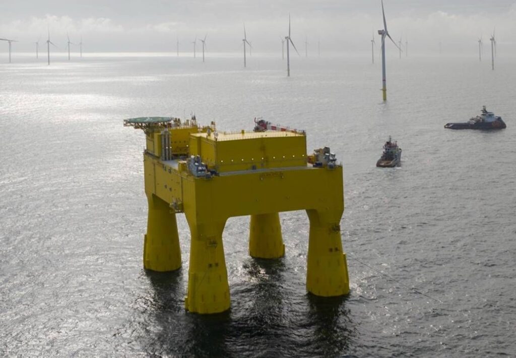 重量23,550トン「DolWin epsilon」設置完了